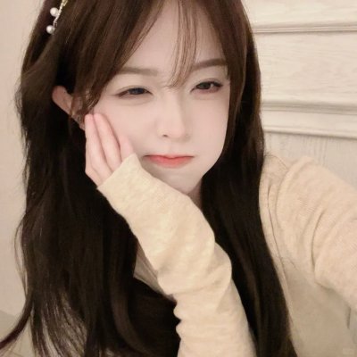 少女嬉春